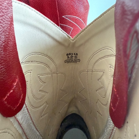 Old West Cowgirl Boots - Picture 3 of 3